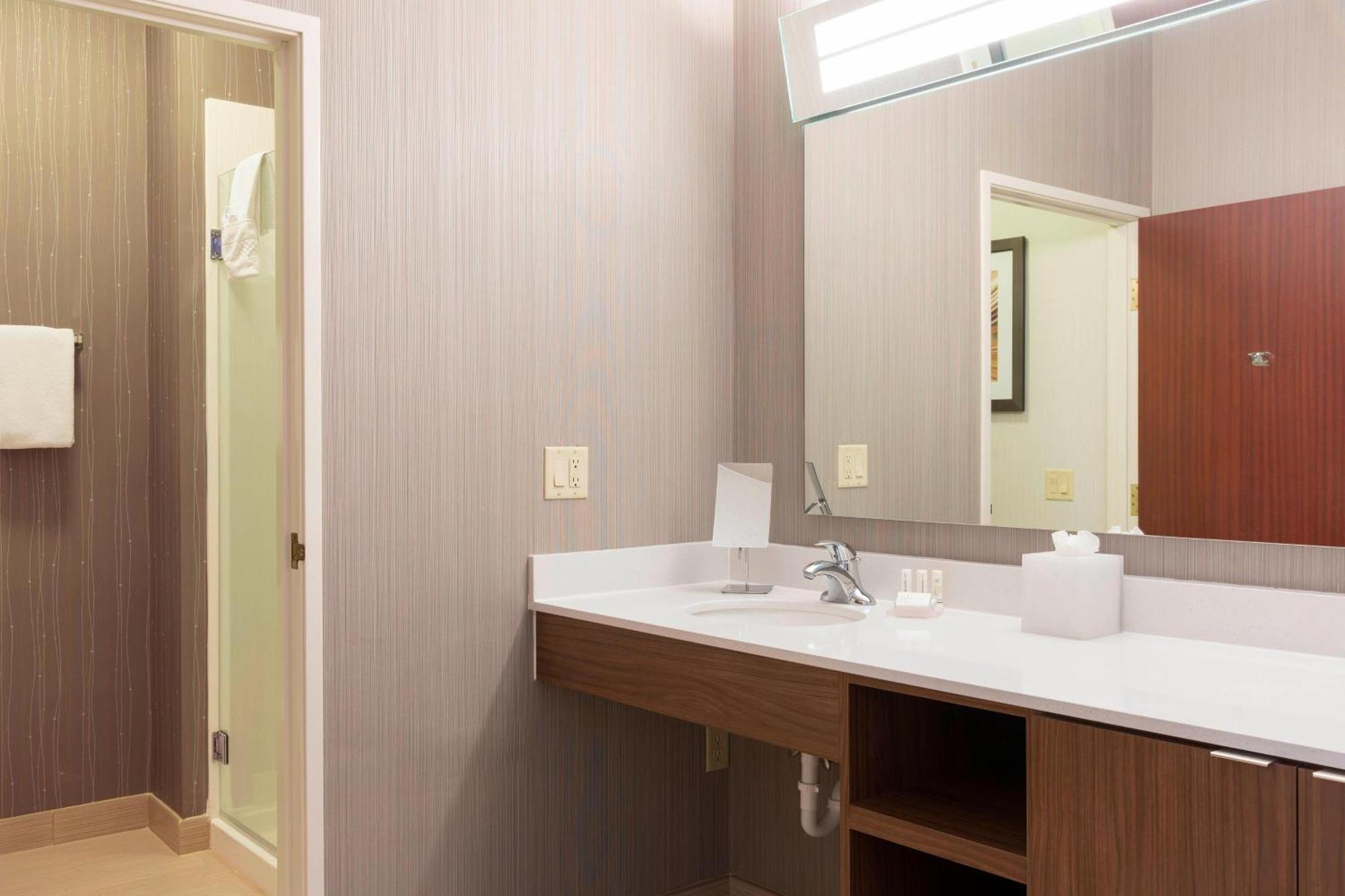 Courtyard By Marriott Traverse City Exteriér fotografie