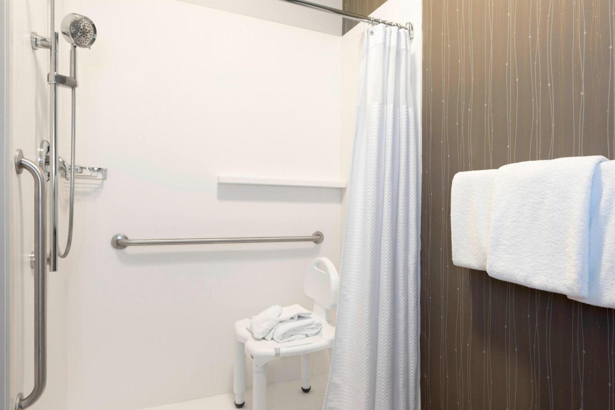 Courtyard By Marriott Traverse City Exteriér fotografie