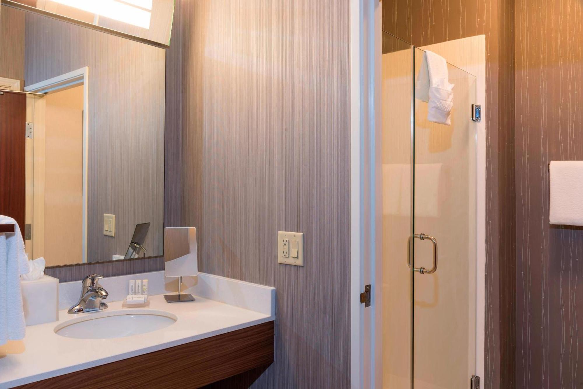 Courtyard By Marriott Traverse City Exteriér fotografie